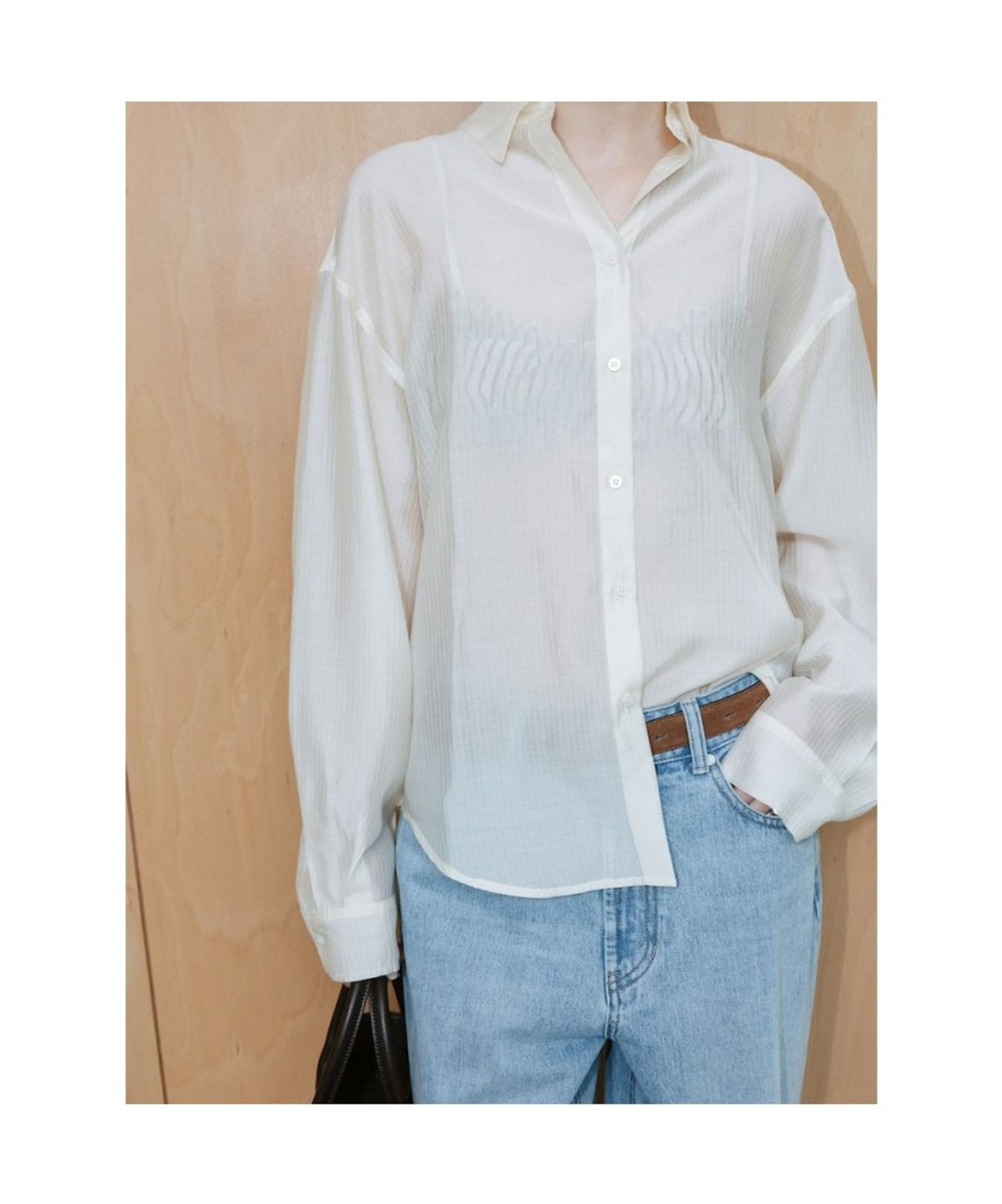 디애퍼처(THE APERTURE) Sheer Stripe Shirt  Ivory (TA6764A050)