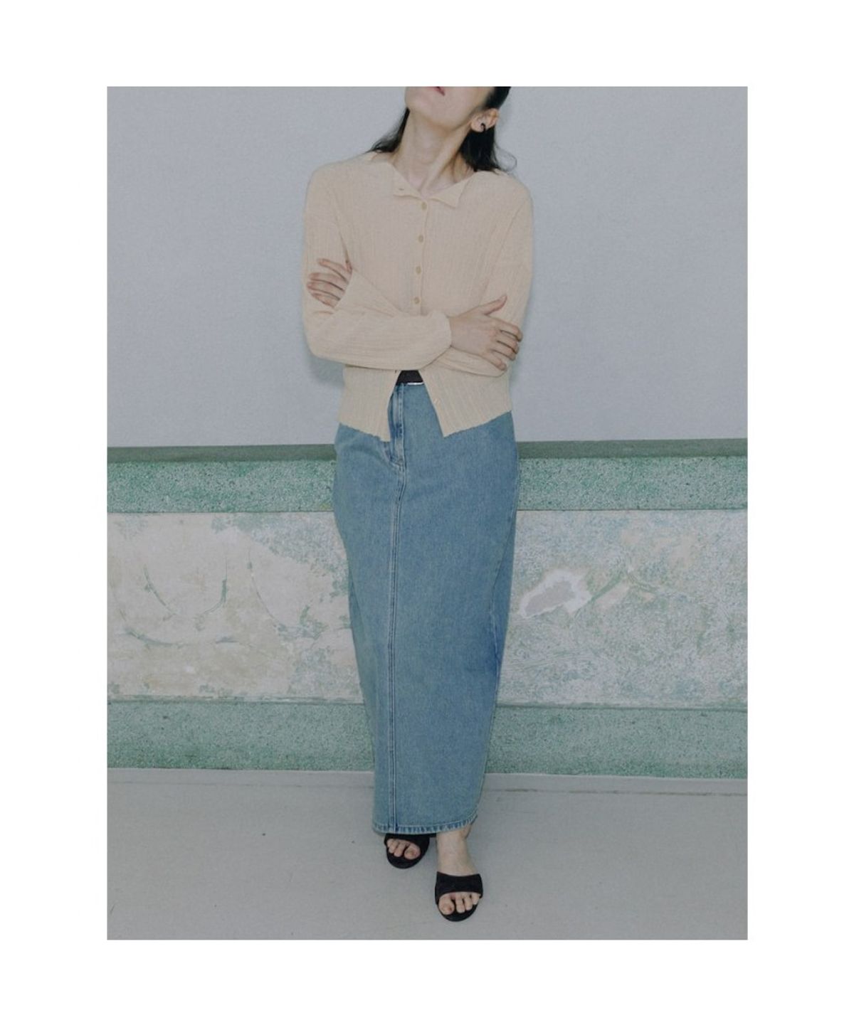 디애퍼처(THE APERTURE) Ohu Pleated Knit Cardigan  Beige (TA645AA04A)