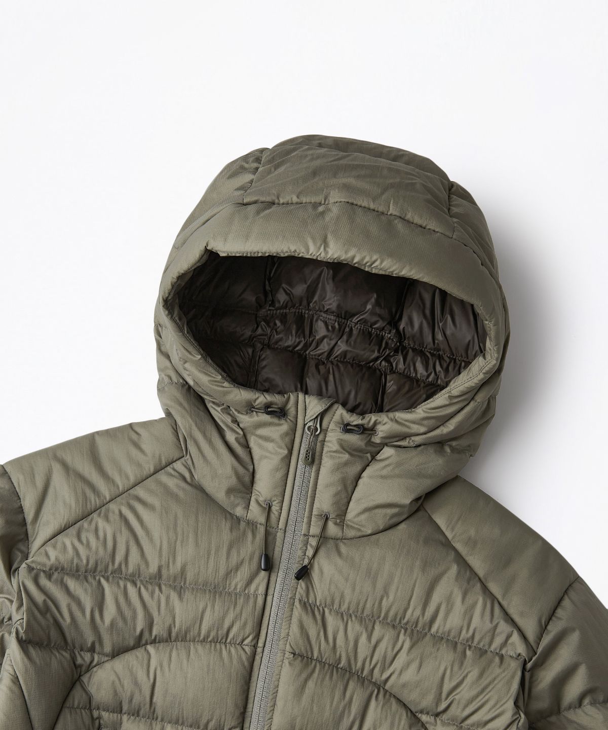 아웃스탠딩(OUTSTANDING) PCU FEATHERED DOWN JACKET_D.BEIGE
