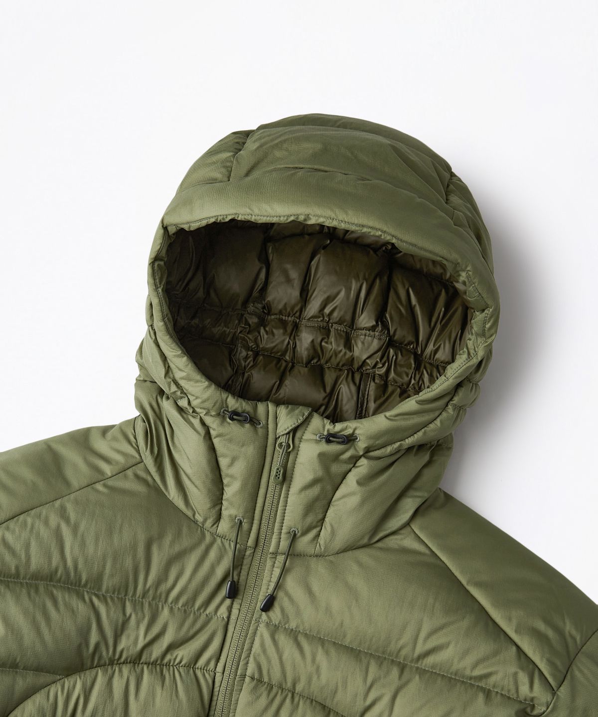 아웃스탠딩(OUTSTANDING) PCU FEATHERED DOWN JACKET_OLIVE