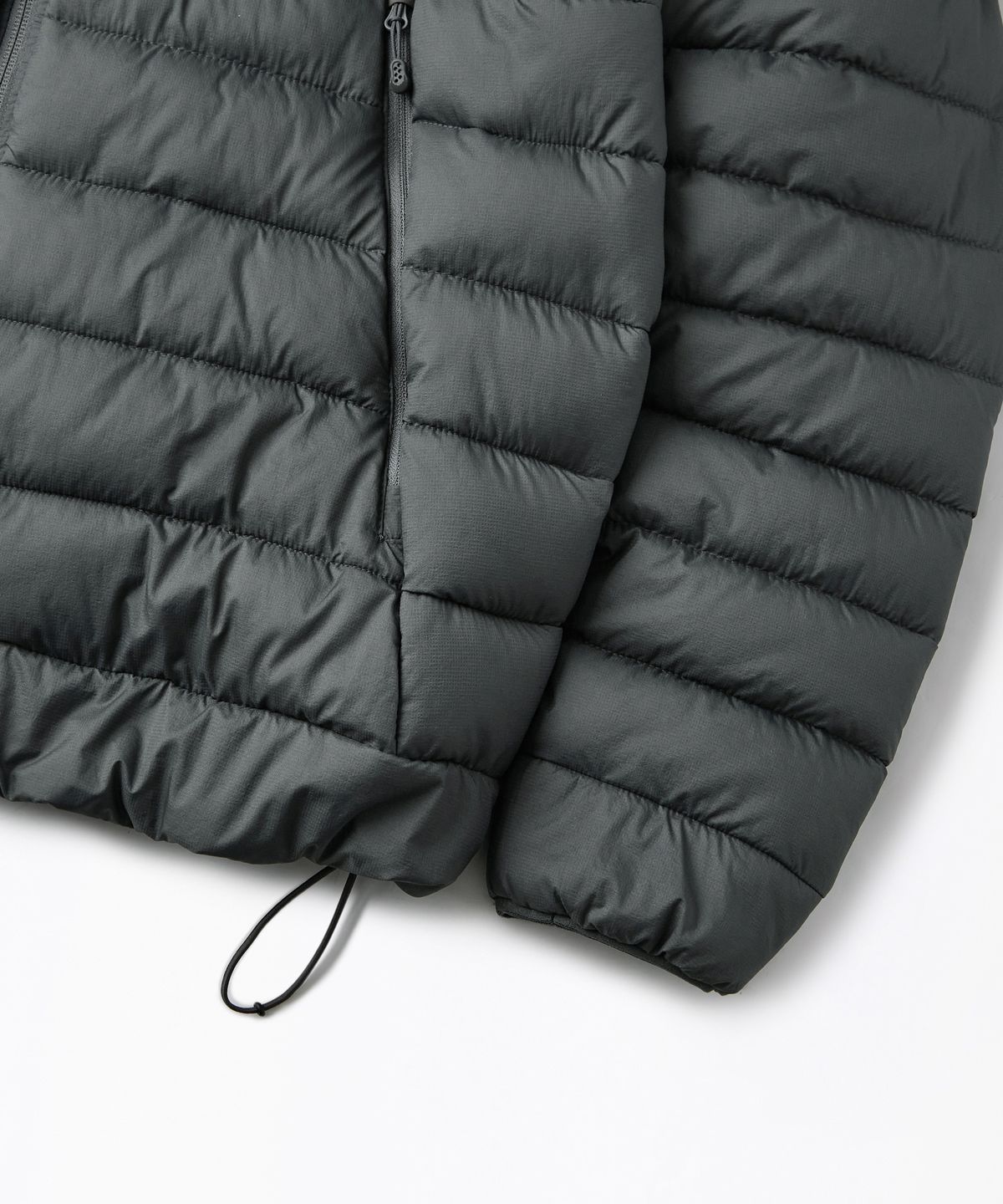 아웃스탠딩(OUTSTANDING) THERMORE CIRRUS PADDING JACKET_CHARCOAL