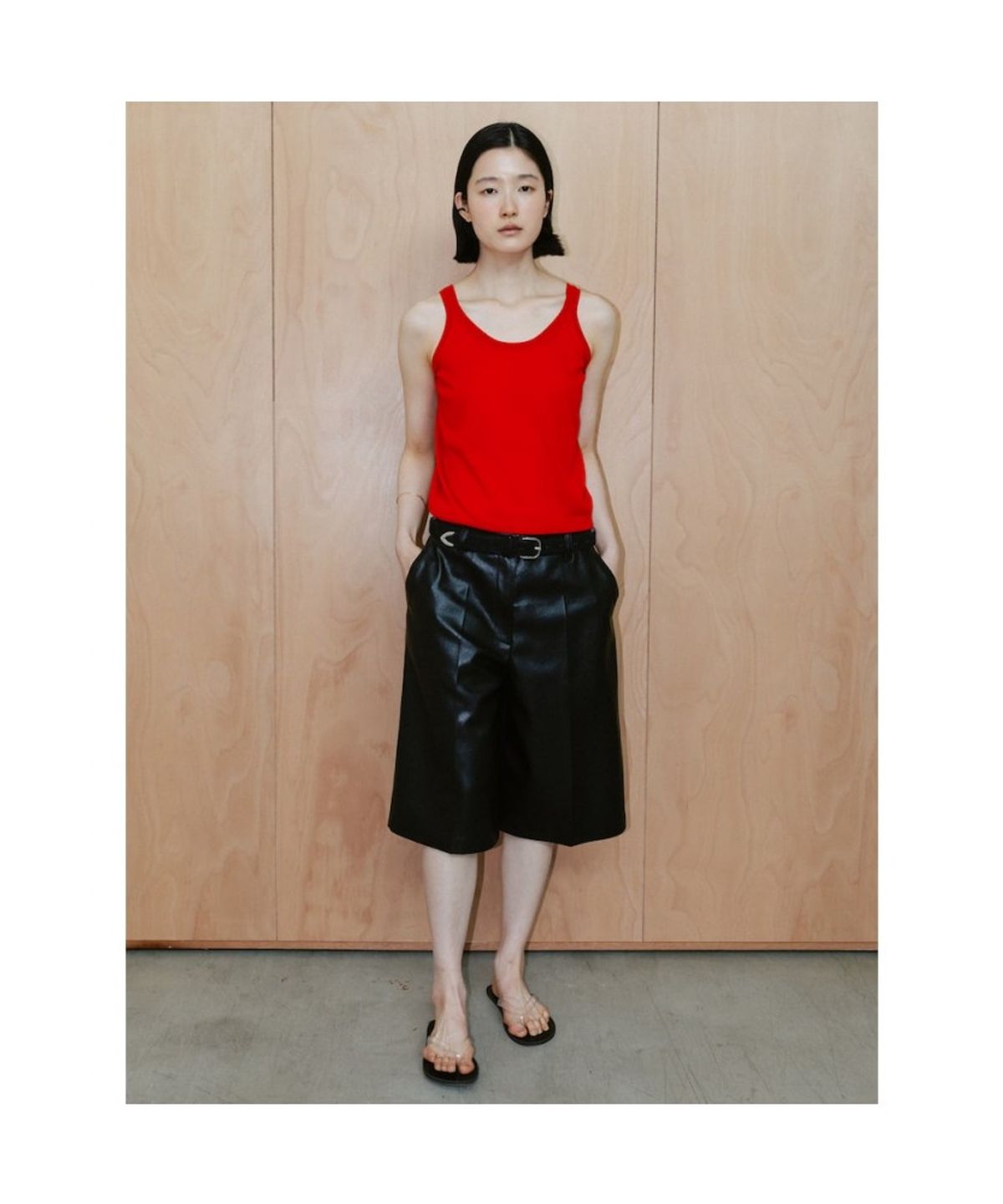 디애퍼처(THE APERTURE) Paul Sleeveless Knit Top  Red (TA6451A036)