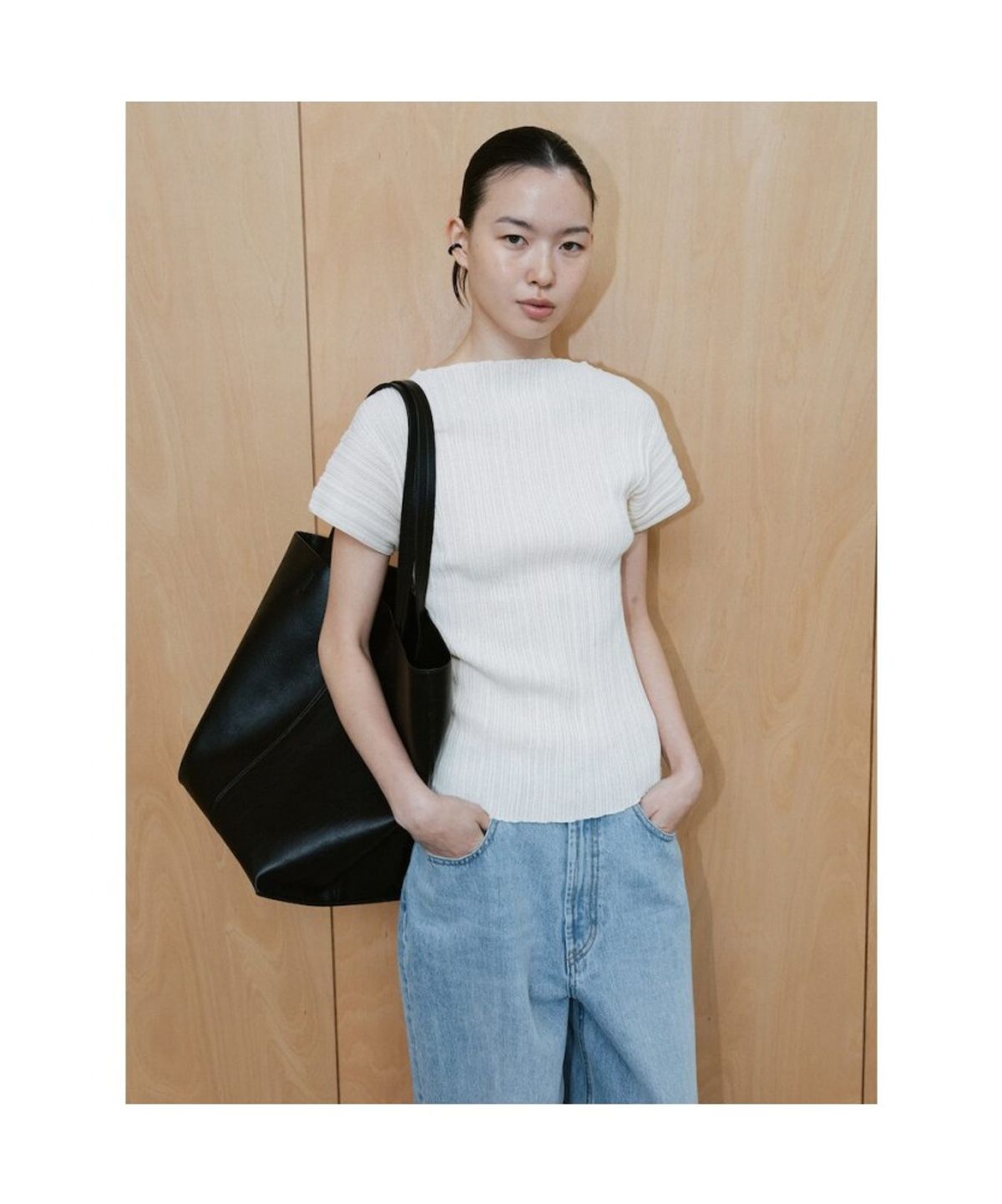 디애퍼처(THE APERTURE) Ohu Pleated Knit Top  Ivory (TA6451A120)