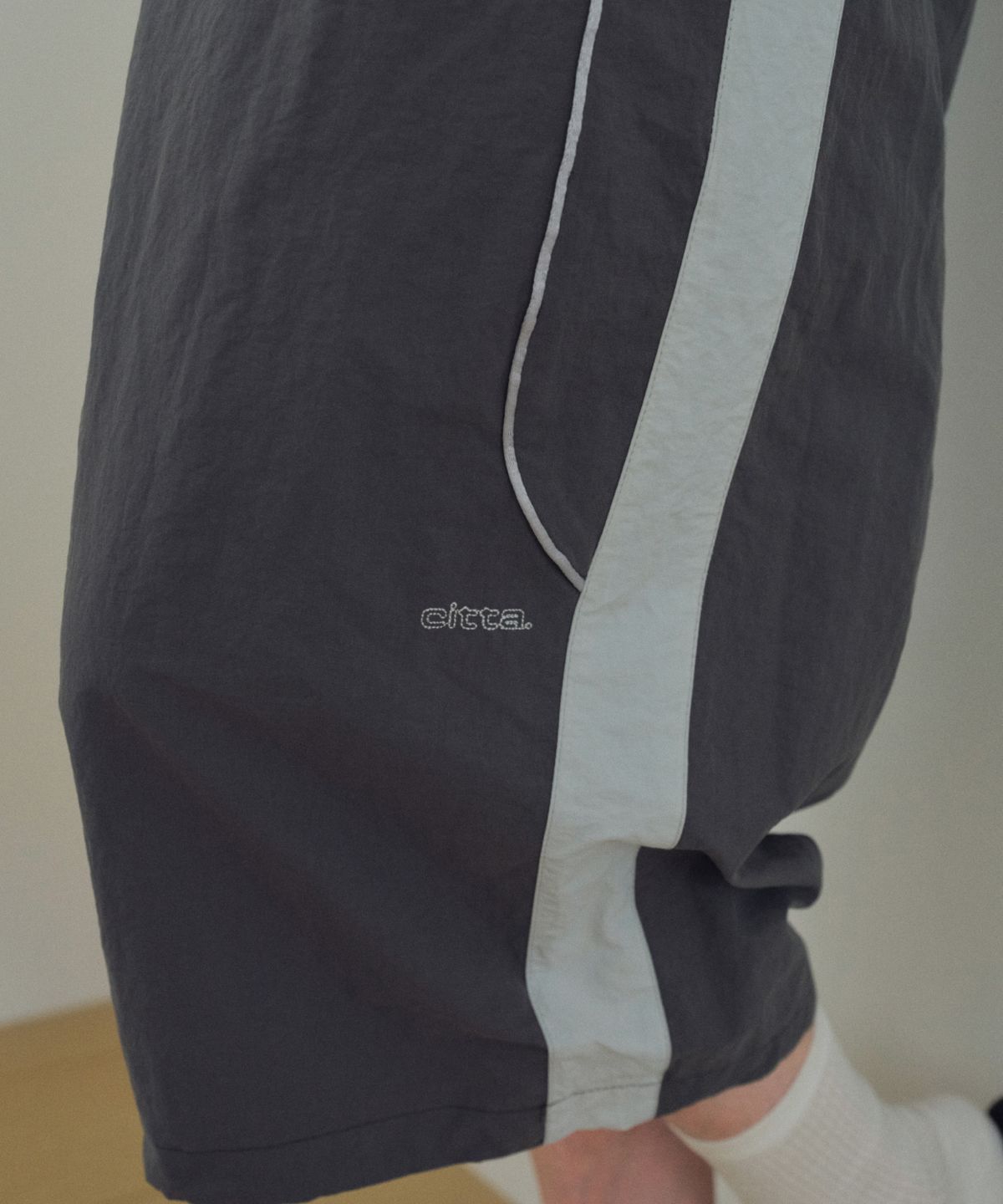 씨타(CITTA) Side Pannel Nylon Bermuda pants_CTB583(Charcoal)