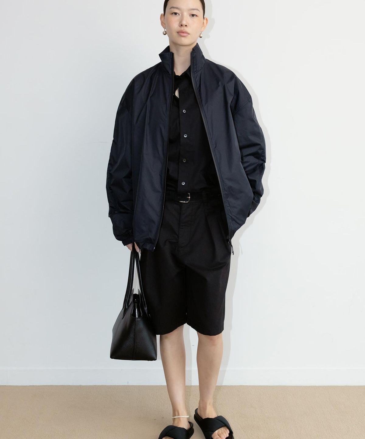 디애퍼처(THE APERTURE) Kyu Nylon Jumper  Black (TA6739A025)