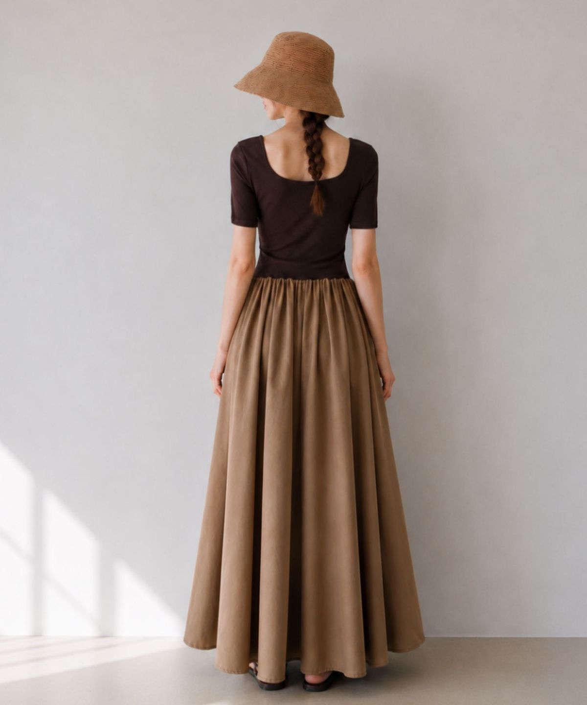 블랙크러쉬(BLACRUSH) Short Sleeve Flared Long Dress / 브라운