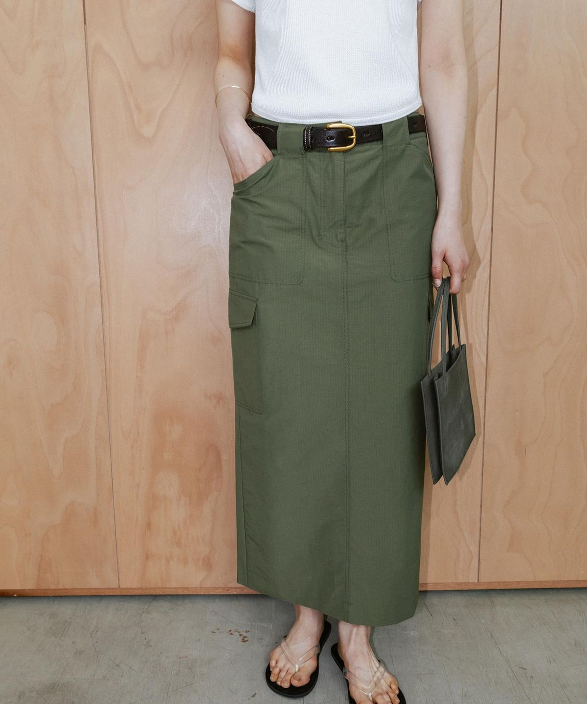 디애퍼처(THE APERTURE) Walter H Line Skirt  Khaki (TA6727A02H)