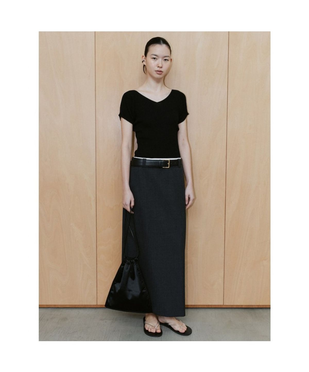 디애퍼처(THE APERTURE) Bo H Line Skirt  Grey (TA6727A193)