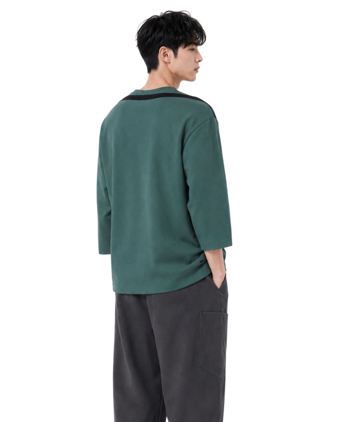 커스텀어스(CUSTOMUS) 어깨배색 하트로고자수 7부소매 라운드 티셔츠 CXS25FKRT901 GRN