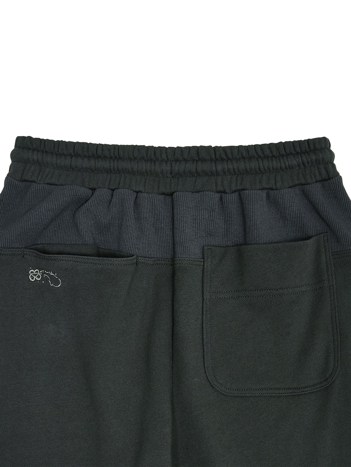뚜오미오(TUOMIO) ROLL-UP BUTTON SWEATPANTS [CHARCOAL]