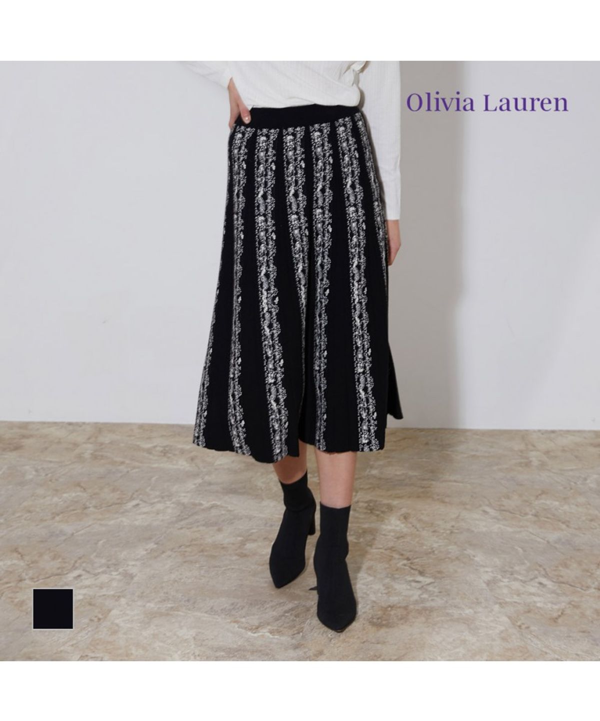 올리비아로렌(OLIVIALAUREN) 자카드 니트스커트_VOCDK3S2151