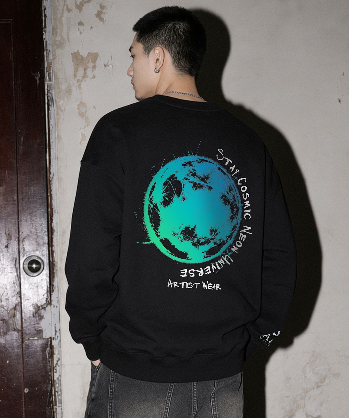 아티스트웨어(ARTISTWEAR) 네온어스 맨투맨 - 2COLOR
