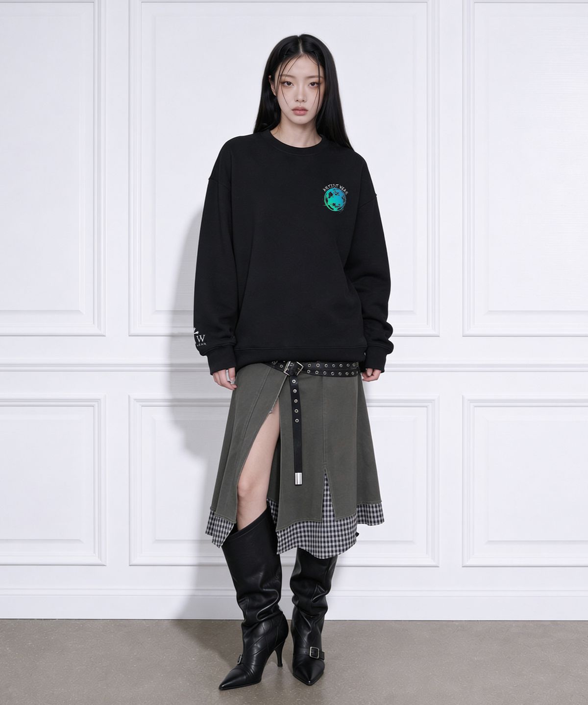 아티스트웨어(ARTISTWEAR) 네온어스 맨투맨 - 2COLOR