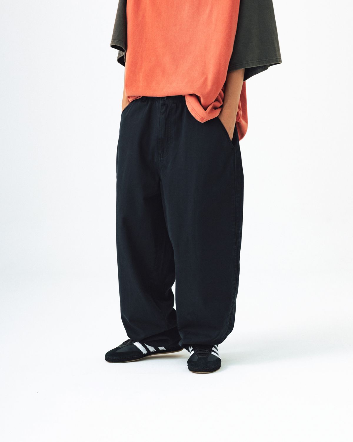 앵글런(ANGLAN) [Kracker House] Side Line Chino Pants - Black