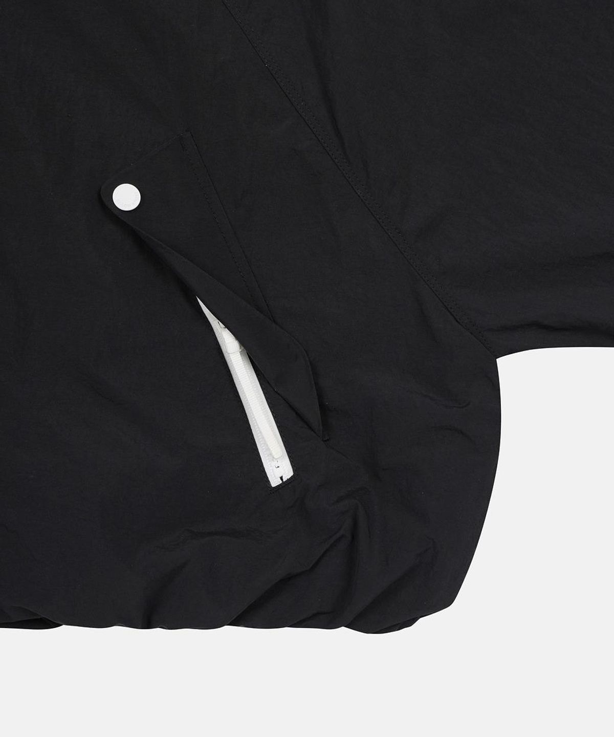 코오롱스포츠(KOLON SPORT) 여성 크롭 벤틸레이션 재킷 TVJJA26422BLK