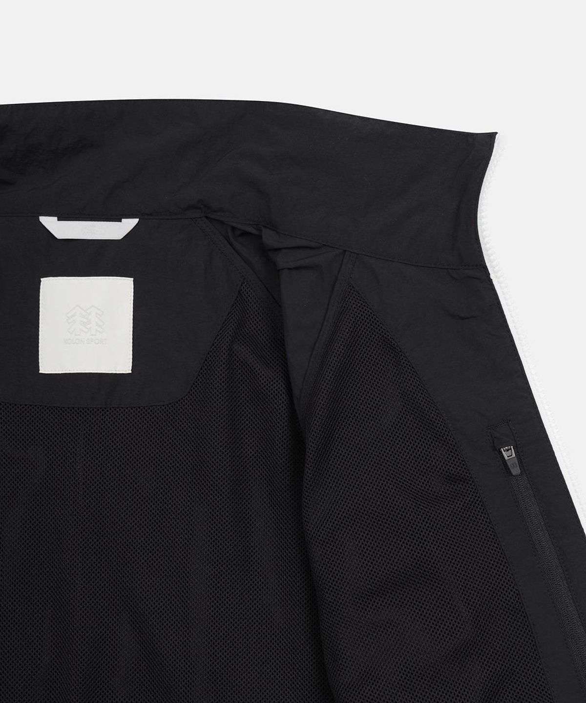 코오롱스포츠(KOLON SPORT) 여성 크롭 벤틸레이션 재킷 TVJJA26422BLK