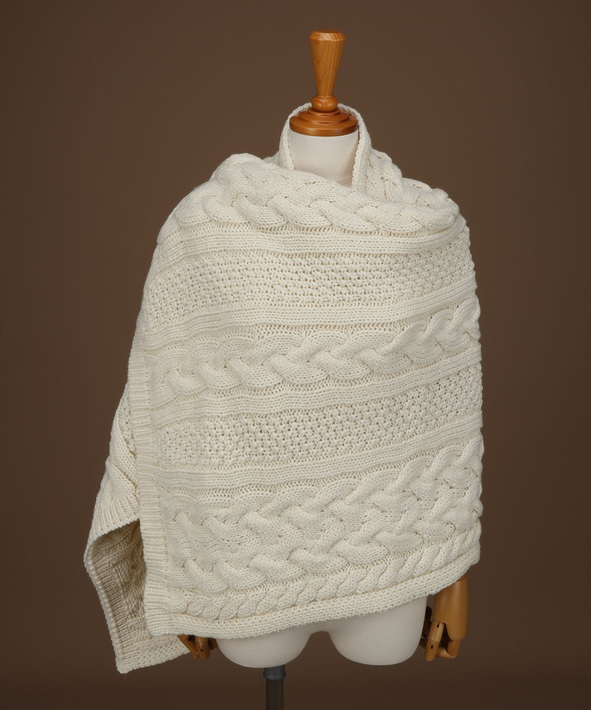 블레티(VLETI) Twisted Knit Blanket (Ivory)