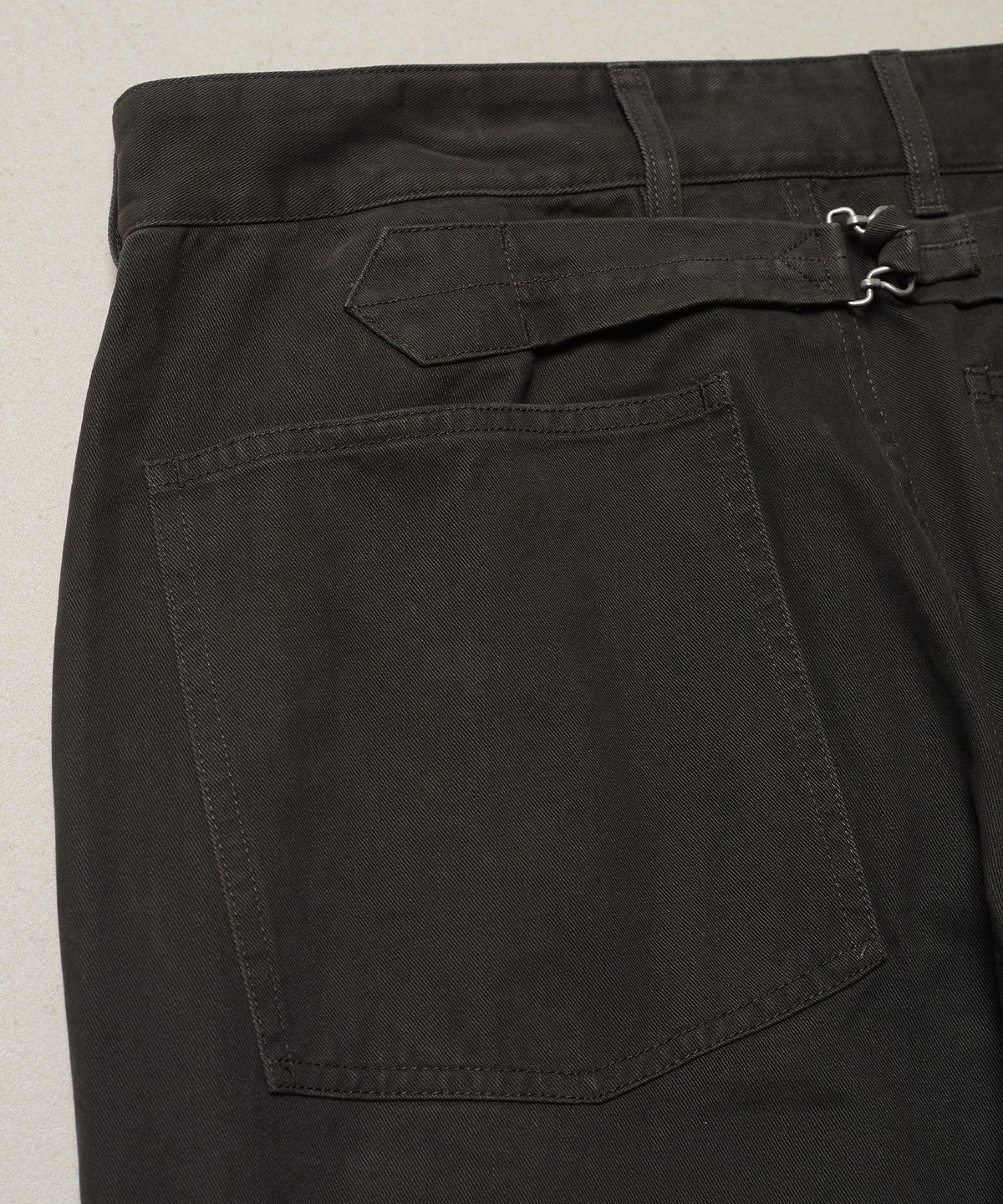 에스파이(ESFAI) BAKER PANTS (CHARCOAL)
