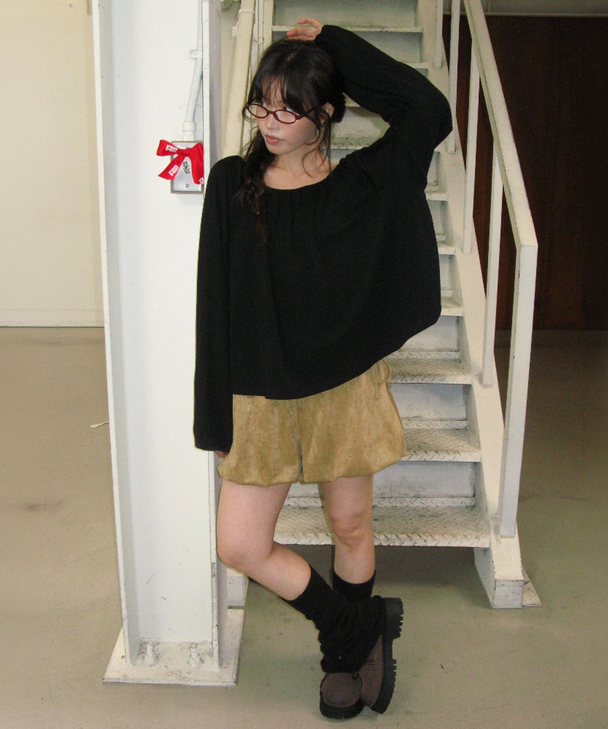 론론(RONRON) SHIRRING PUFF LONG SLEEVE BLACK