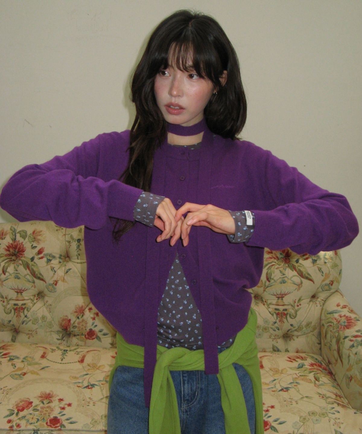 론론(RONRON) SOFT MINI LABEL LONG SLEEVE CHARCOAL FLOWER