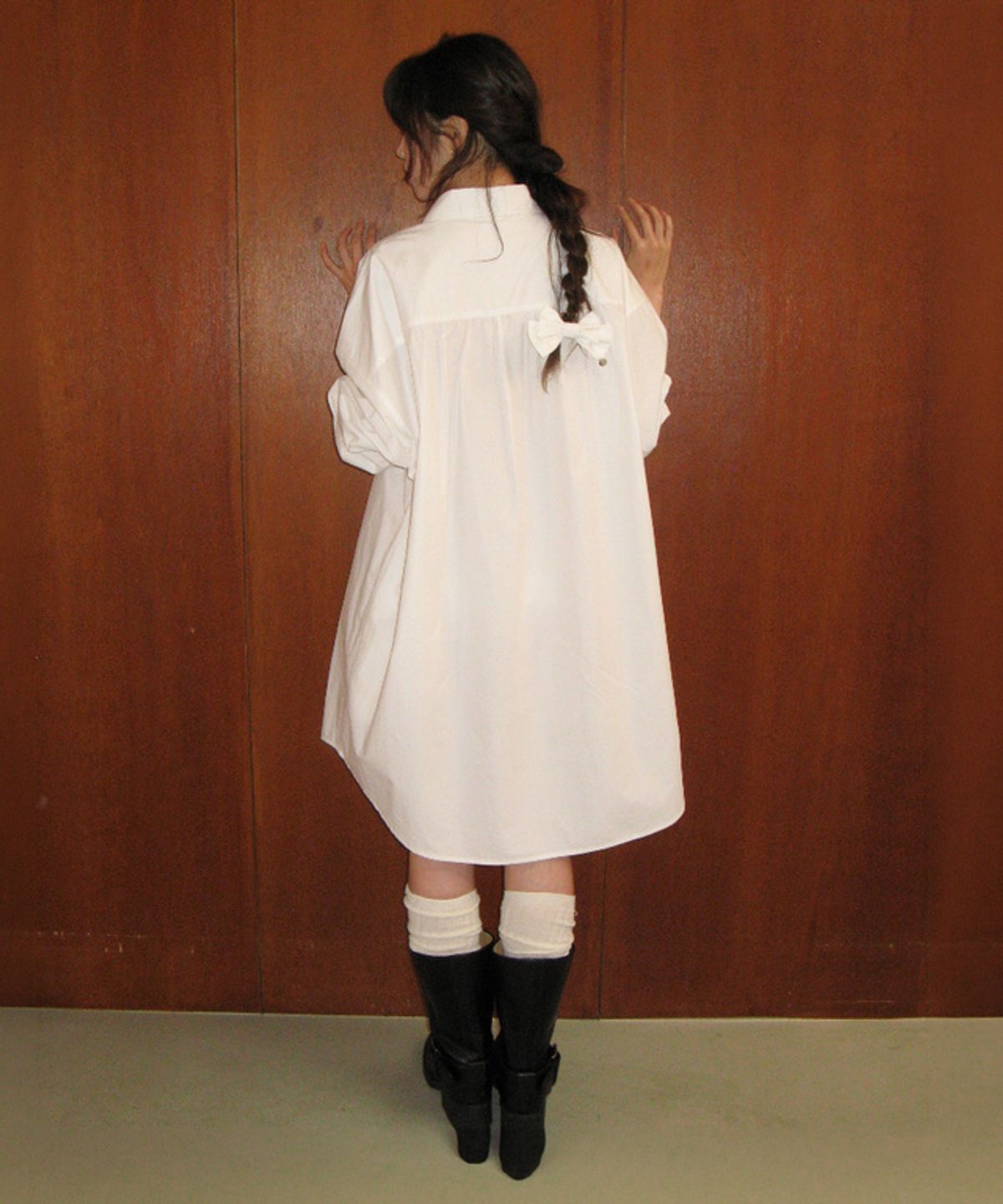 론론(RONRON) RIBBON PIN SET SHIRT DRESS WHITE
