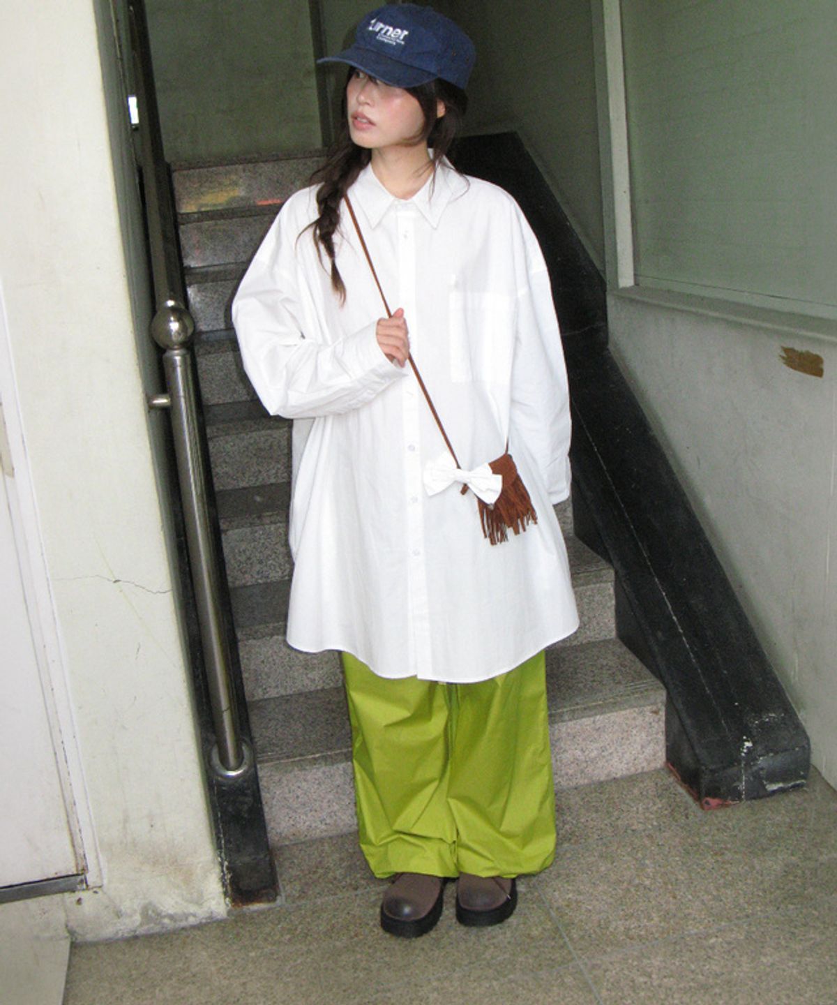 론론(RONRON) RIBBON PIN SET SHIRT DRESS WHITE