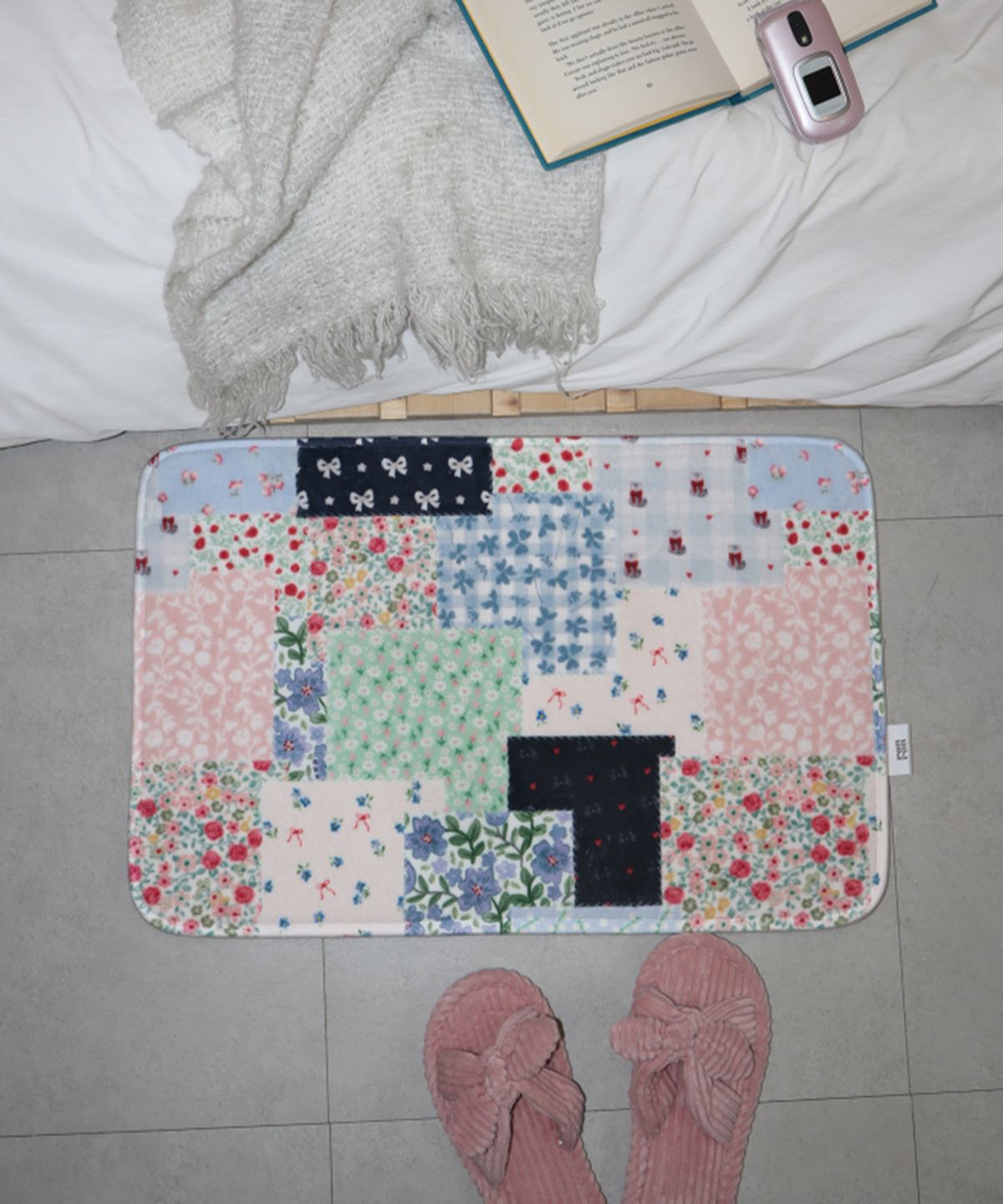 론론(RONRON) PATCHWORK GRAPHIC FLOOR MAT