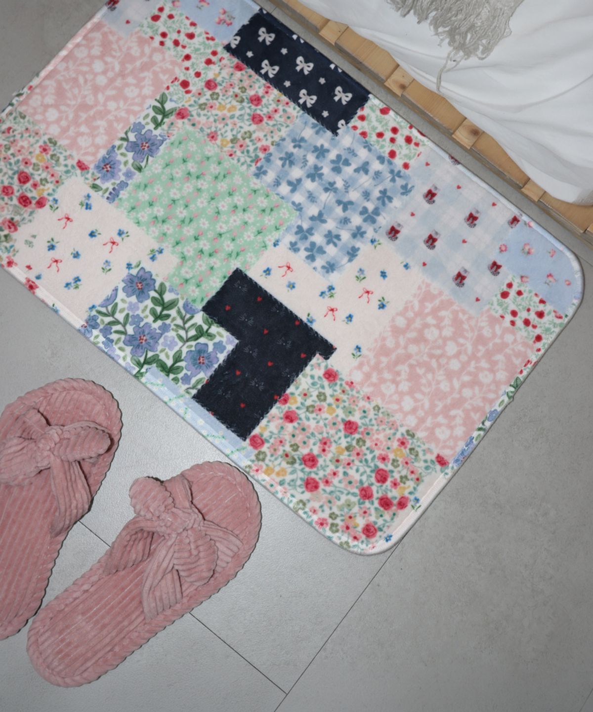 론론(RONRON) PATCHWORK GRAPHIC FLOOR MAT