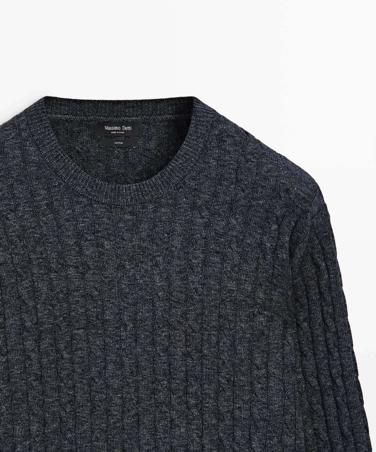 마시모두띠(MASSIMO DUTTI) 꽈배기 니트 라운드넥 스웨터
