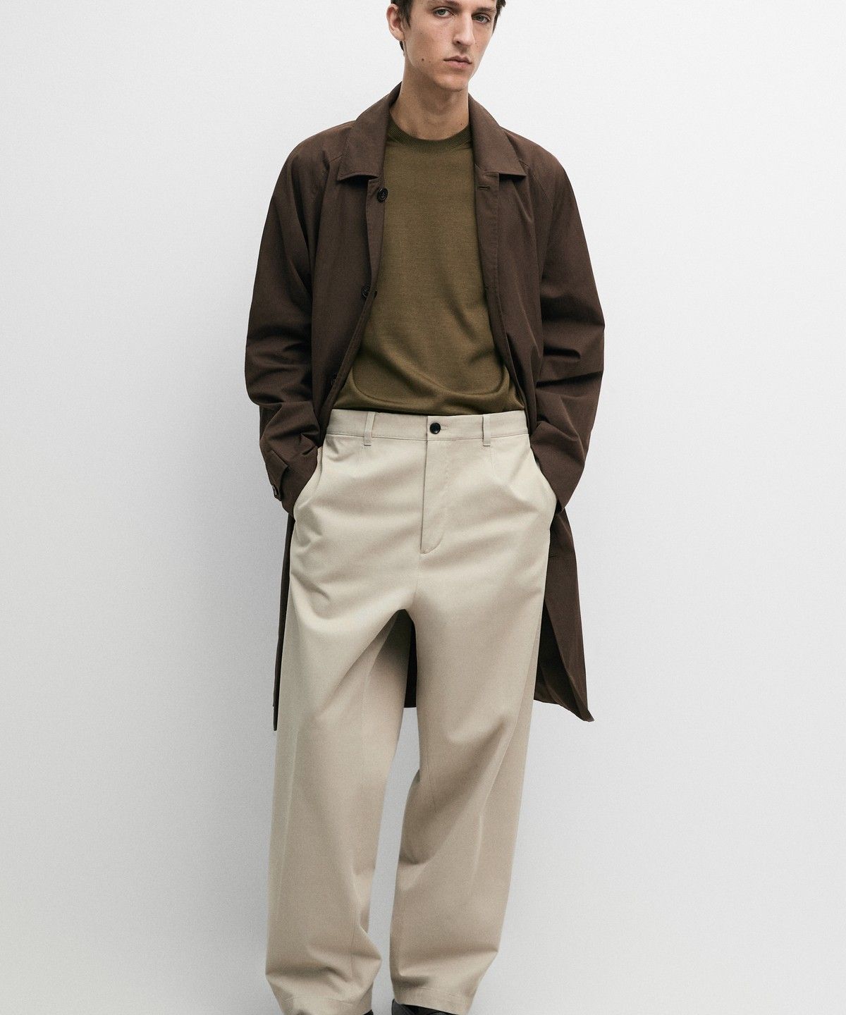 마시모두띠(MASSIMO DUTTI) 핀턱 디테일 배럴 핏 팬츠