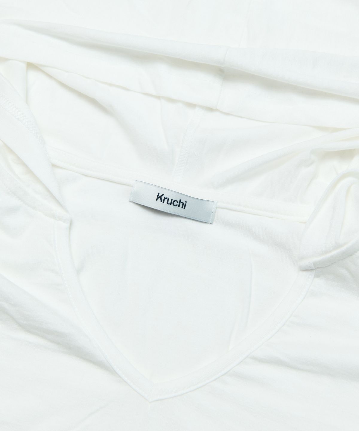 크루치(KRUCHI) Tencel Long-Sleeve V-Neck Hoodie (WHITE) WOMENS
