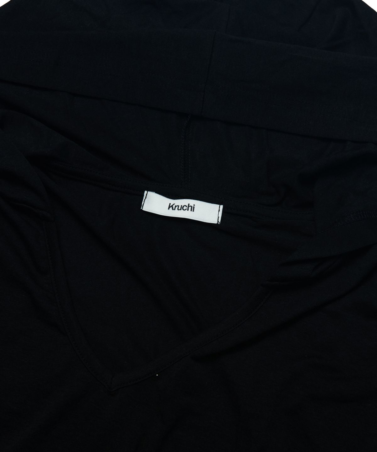 크루치(KRUCHI) Tencel Long-Sleeve V-Neck Hoodie (BLACK) WOMENS