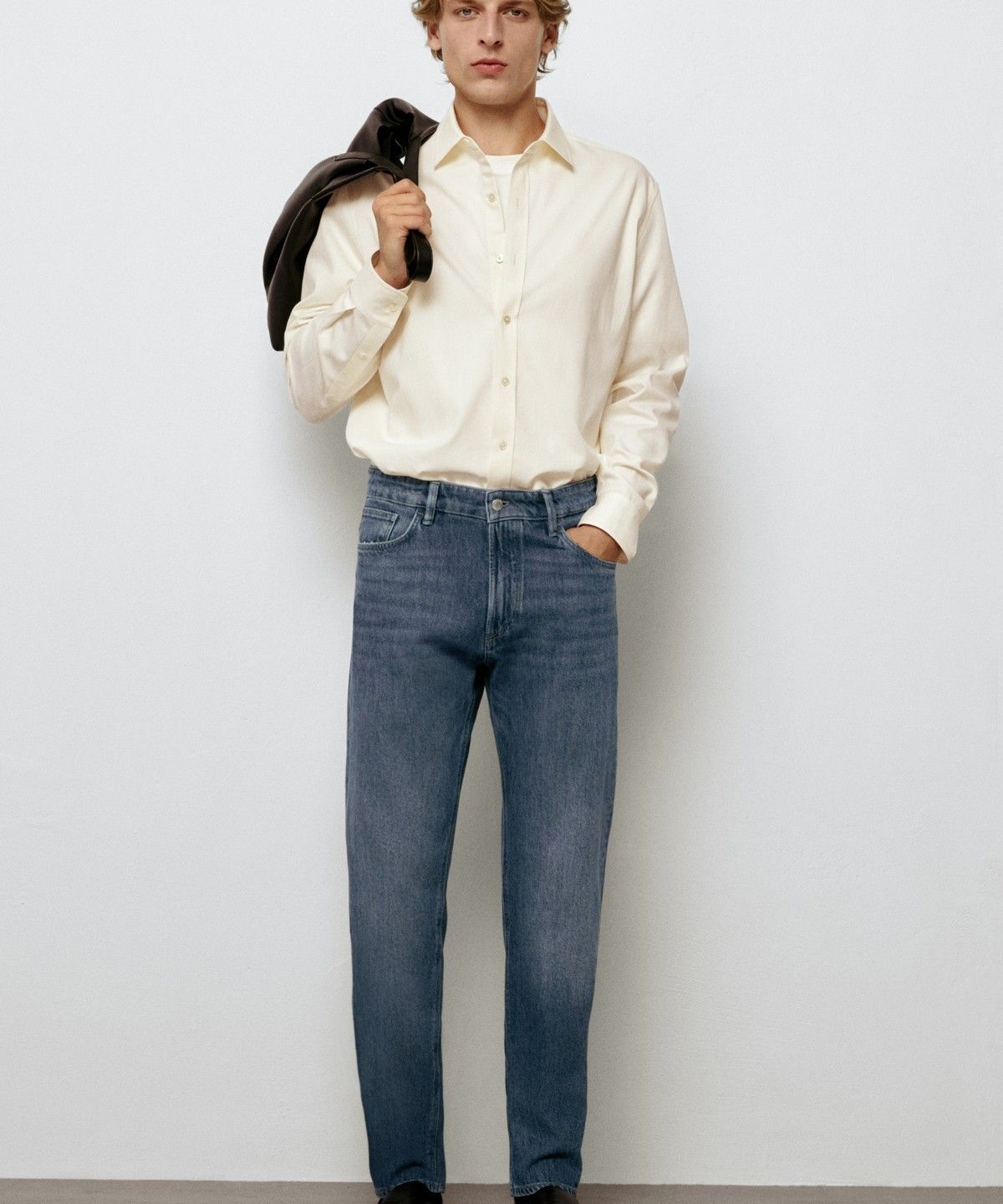 마시모두띠(MASSIMO DUTTI) 스톤 워싱 슬림 핏 진