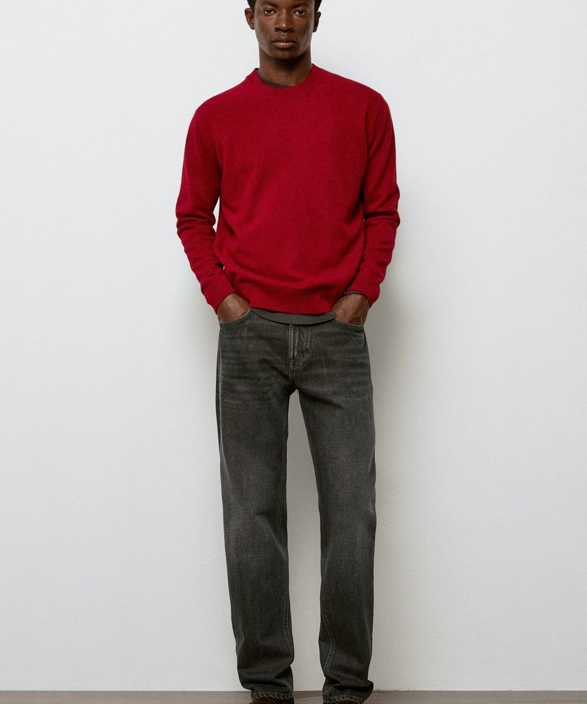 마시모두띠(MASSIMO DUTTI) 스톤 워싱 테이퍼드핏 진