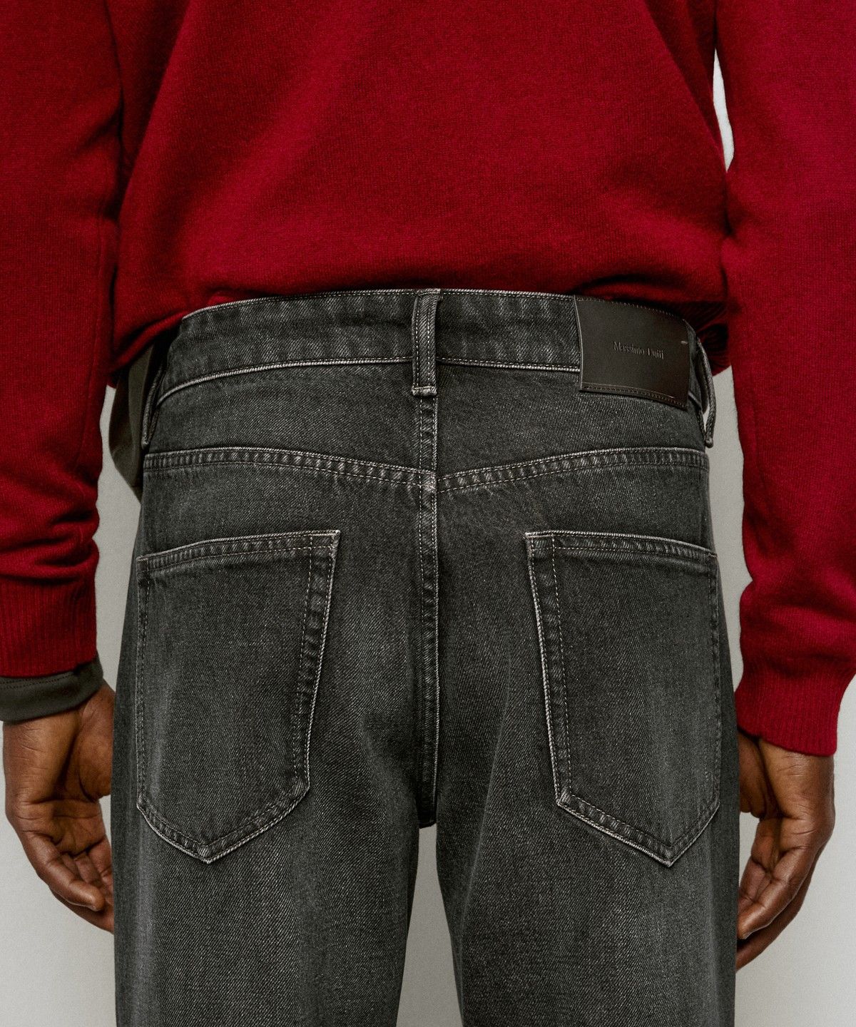 마시모두띠(MASSIMO DUTTI) 스톤 워싱 테이퍼드핏 진