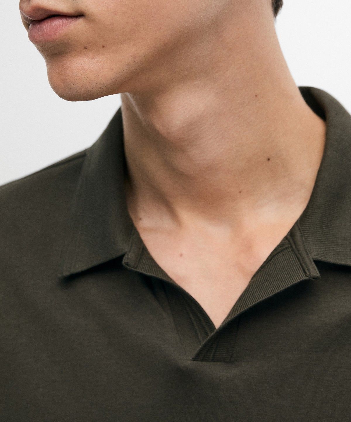 마시모두띠(MASSIMO DUTTI) 100% 코튼 긴소매 폴로셔츠