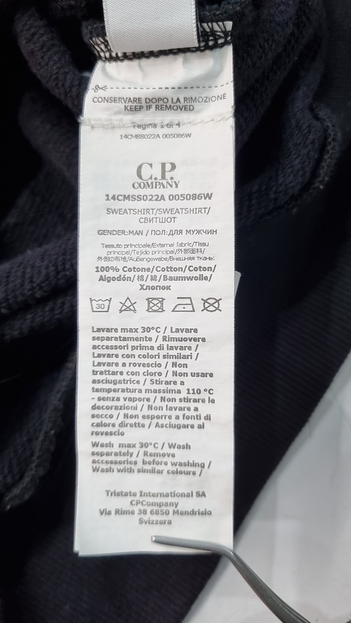 씨피 컴퍼니(CP Company) 남성 다이애그널 레이즈드 플리스 맨투맨 - 블랙 / 14CMSS022A005086W999 S