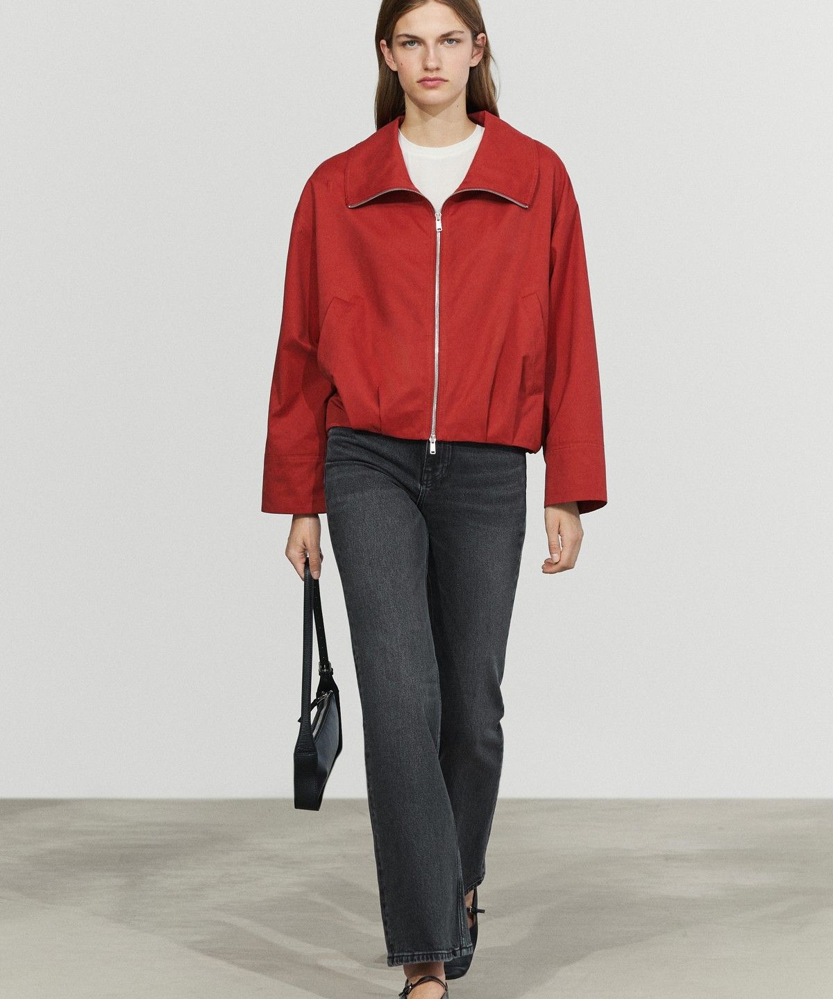 마시모두띠(MASSIMO DUTTI) 코튼 셔링 봄버 재킷