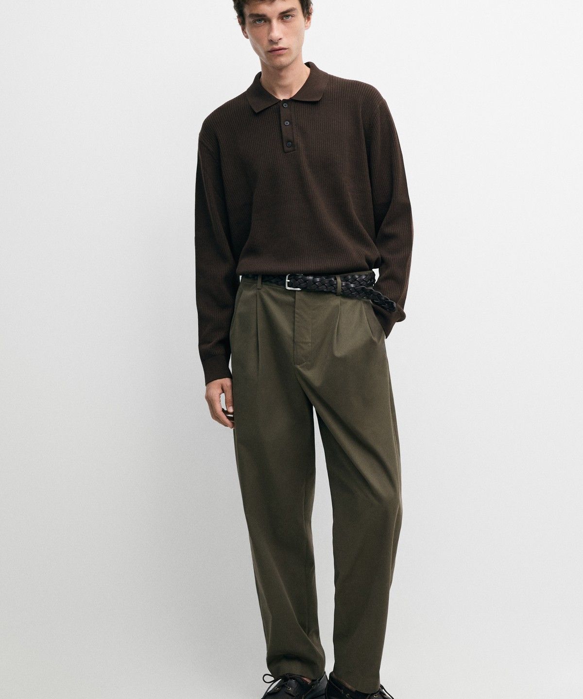 마시모두띠(MASSIMO DUTTI) 버튼 디테일 폴로 니트 스웨터