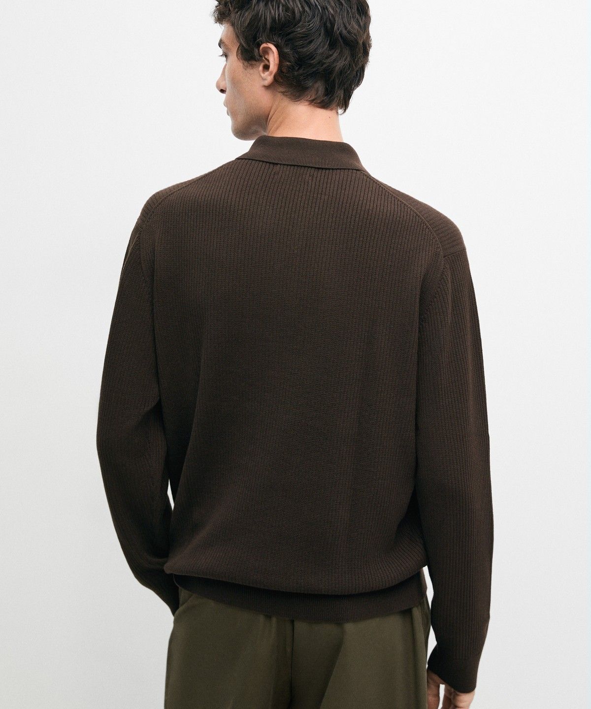 마시모두띠(MASSIMO DUTTI) 버튼 디테일 폴로 니트 스웨터