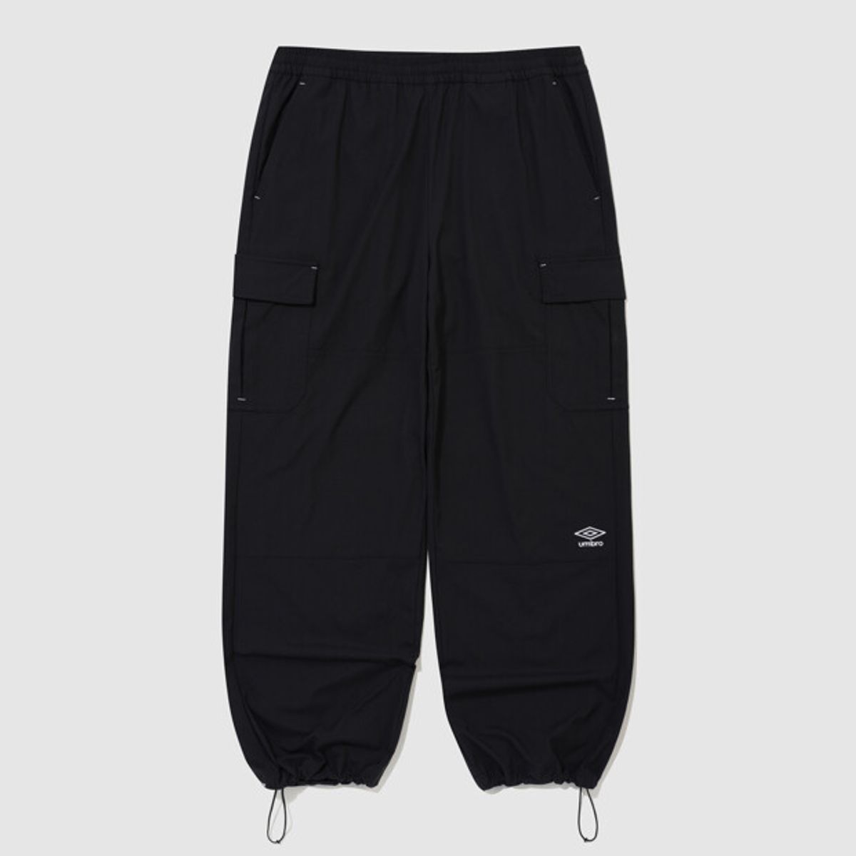 엄브로(UMBRO) 카고 조거 & 스트레이트 2WAY 우븐 팬츠 블랙 UR323CPT92