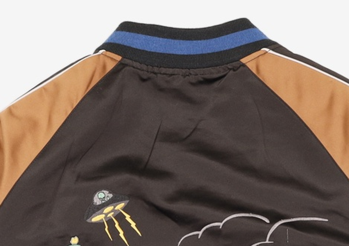 어반아웃피터스(URBAN OUTFITTERS) 스타디움 재킷 XL