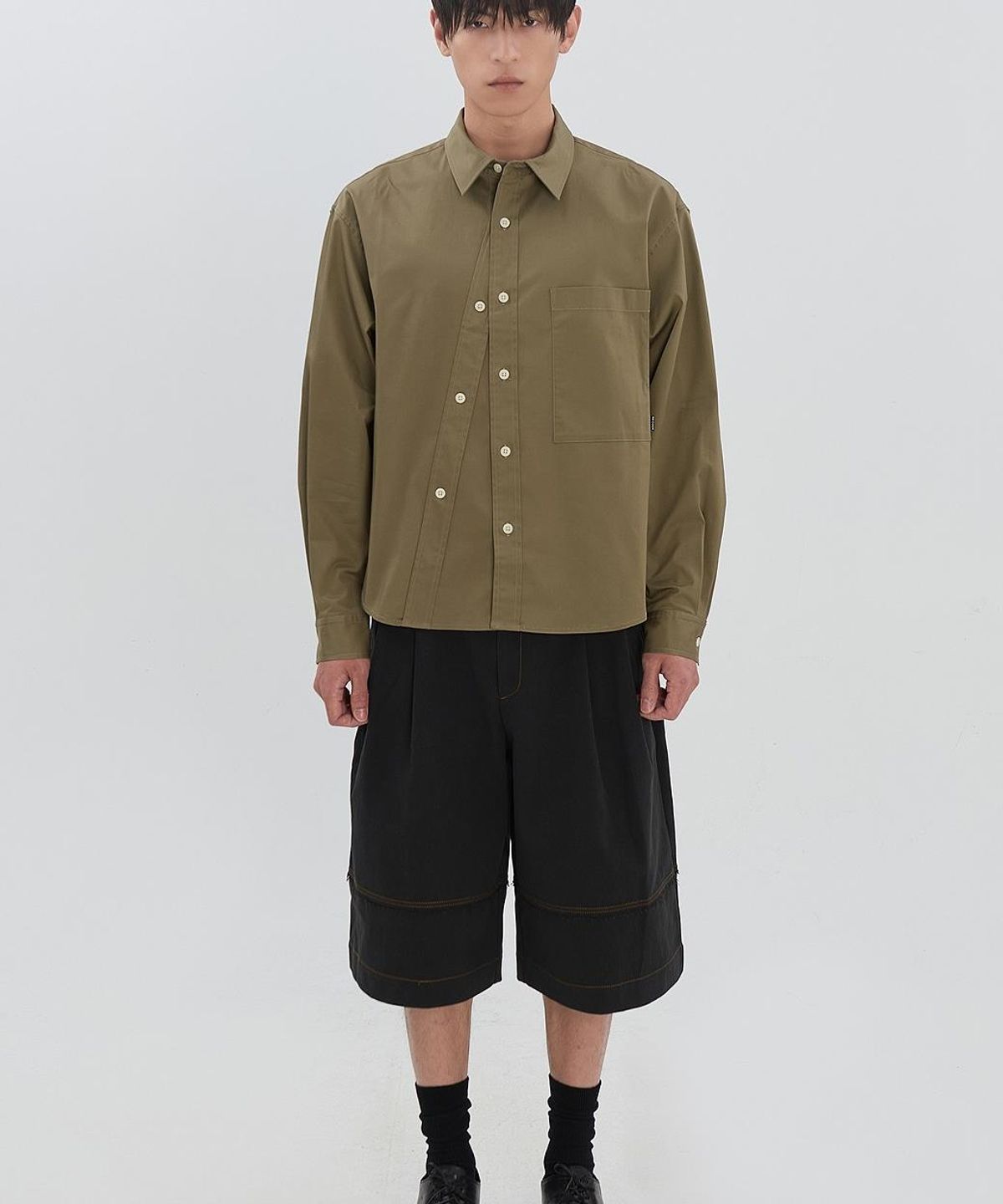 래코드(RECODE) Raw-Edged Bermuda Shorts RJPAM26696BKX