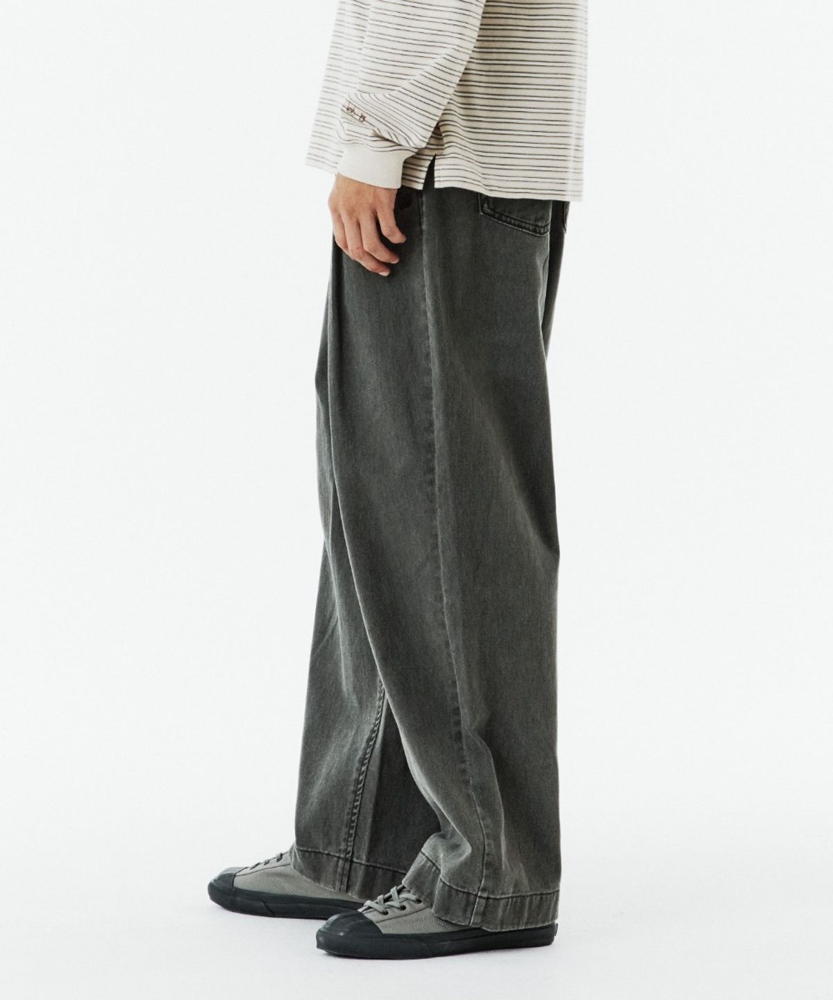 브롬톤 런던(BROMPTON LONDON) TWO TUCK DENIM TROUSERS - KHAKI (P263MDP461)