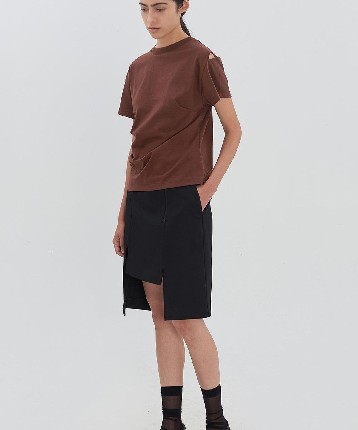 래코드(RECODE) Backward Shoulder Slit Shirring Top RJTAM26596BRX