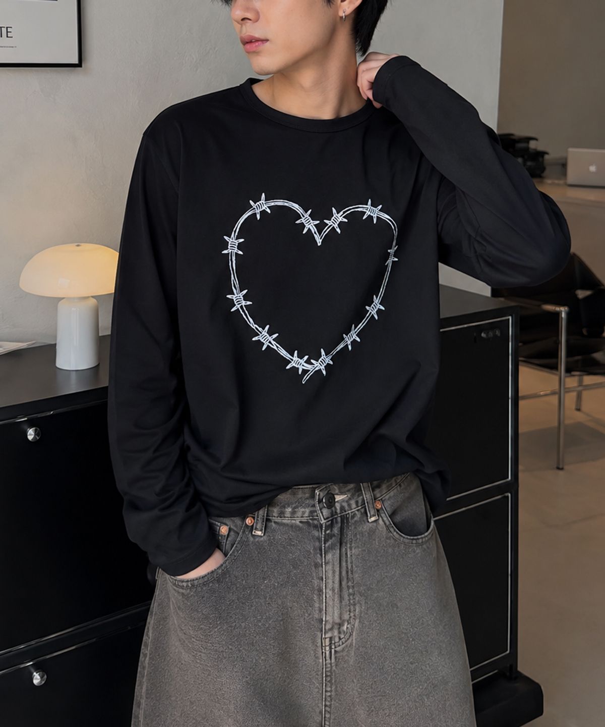 도톤(DOTON) THORNED HEART LONG SLEEVE (Oatmeal)