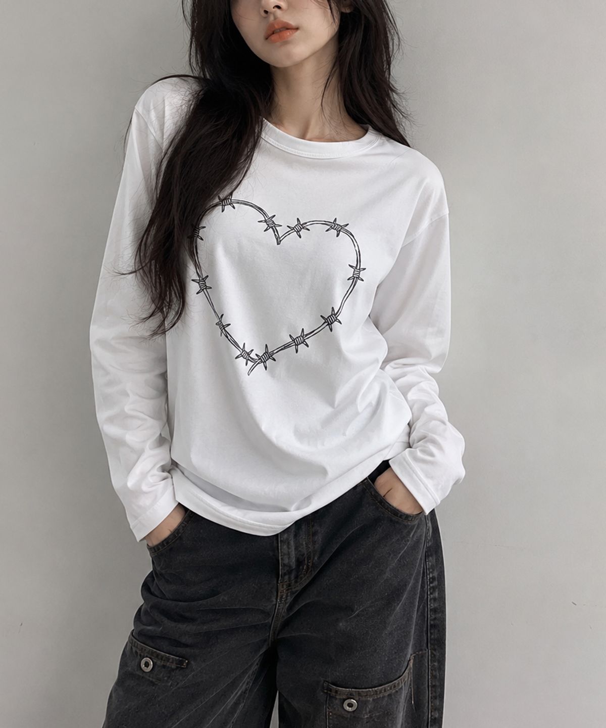 도톤(DOTON) THORNED HEART LONG SLEEVE (Oatmeal)