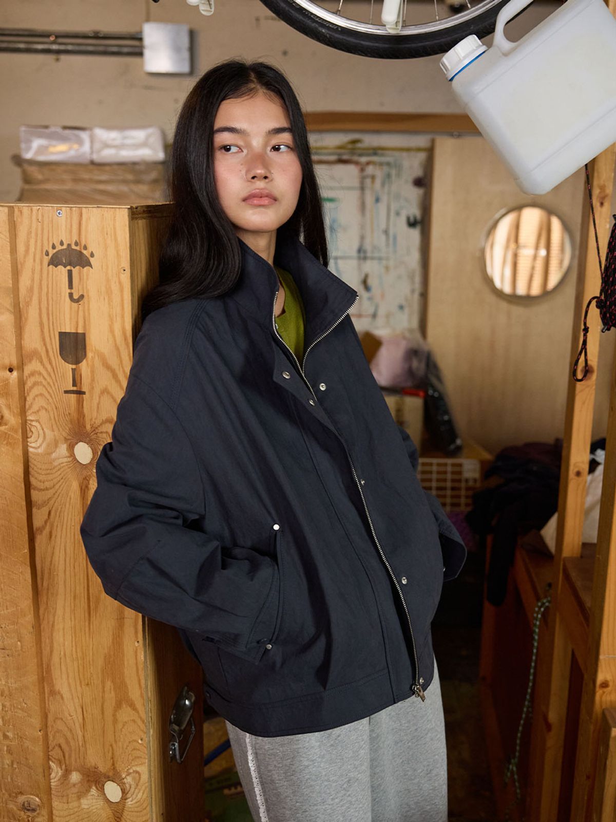 뮈뮈에르(MUEMUER) High-Neck Blouson Jumper MU2678JP803M