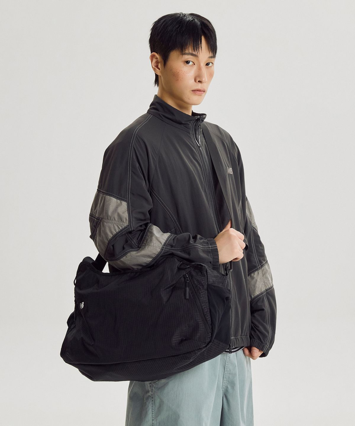 뉴발란스(NEW BALANCE) NBGCGF1105 / 에센셜 더플백 L (BLACK)