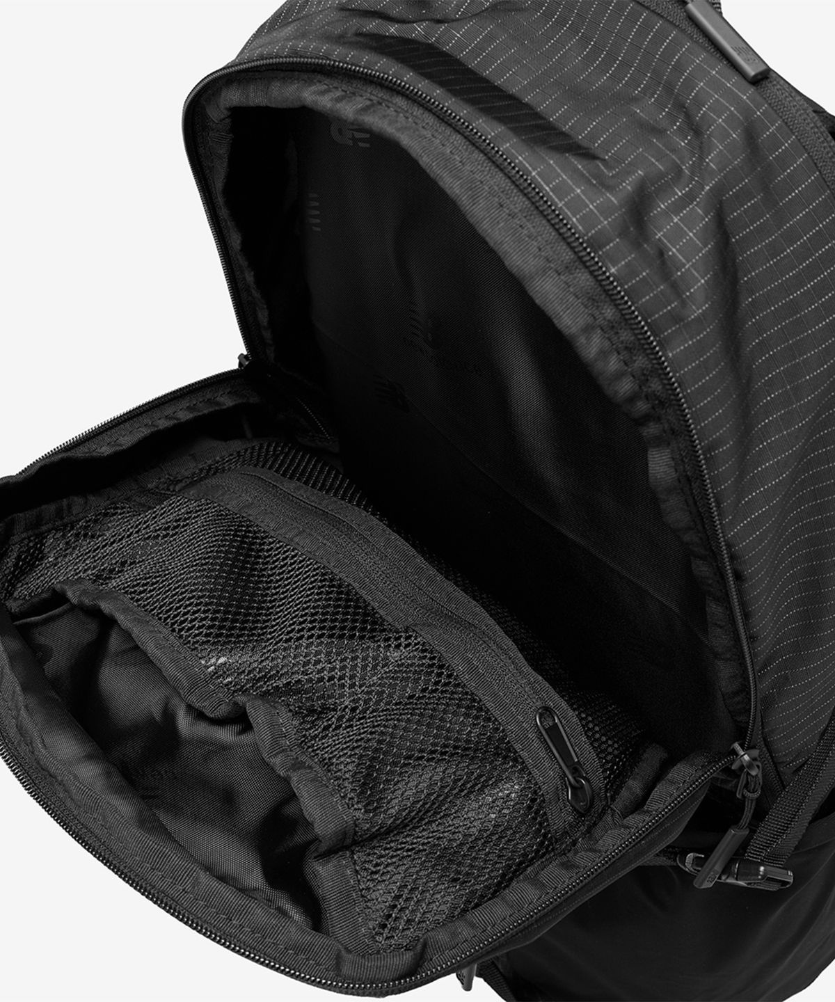 뉴발란스(NEW BALANCE) NBGCGF1101 / 에센셜 백팩 (BLACK)